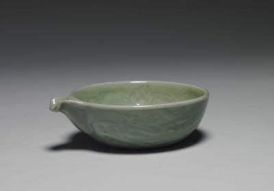 图片[2]-Yi-type bowl with incised and impressed decoration in celadon glaze, Longquan ware, Early Ming dynasty, Late 14th century-China Archive